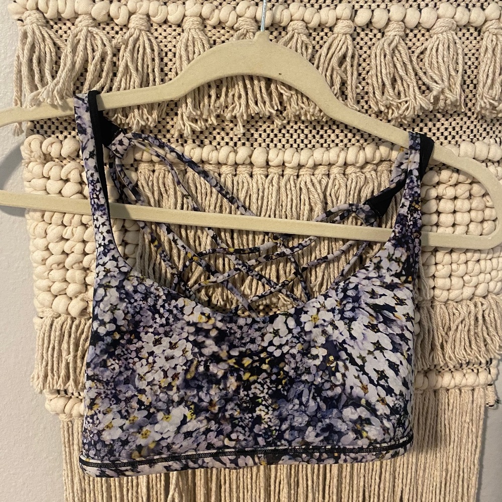 EUC Free to Be Wild Lululemon Bra - Size 8, floral print